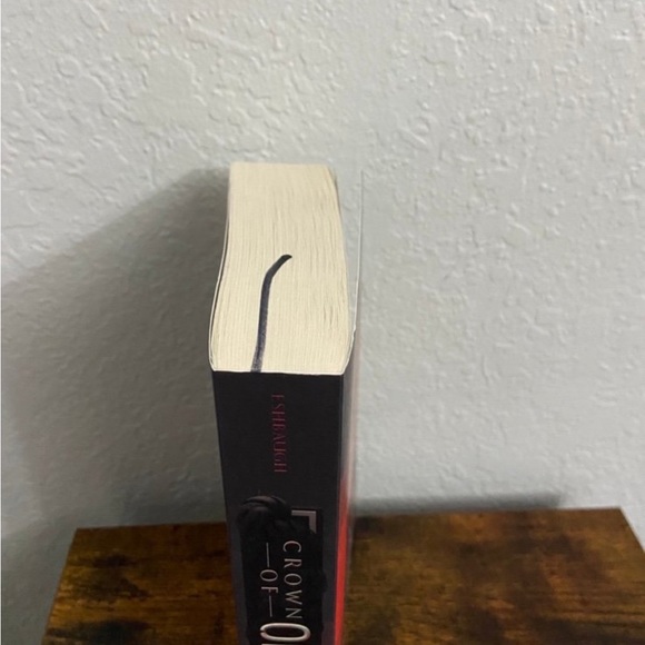 Crown of oblivion paperback book - Picture 3 of 6